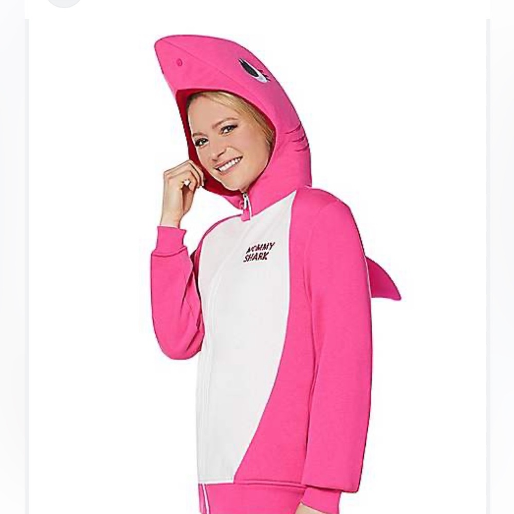 Mommy shark pink and white sweater size medium